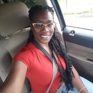 Meet your Posher, Courtney